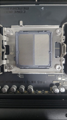 MSI MAG X870 TOMAHAWK WIFI DDR5 AMD X870 S(OUTLET)