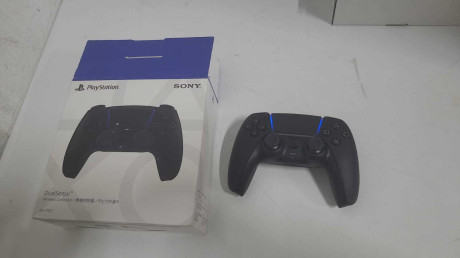 SONY DUALSENSE SIYAH KABLOSUZ PS5 OYUN KOL(OUTLET)